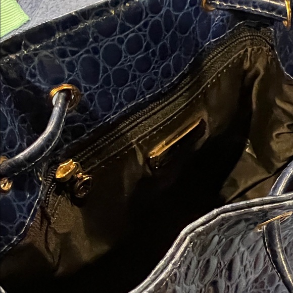 Gianni Versace Elegant Blue Croc-Embossed Bucket Bag - Picture 6 of 8